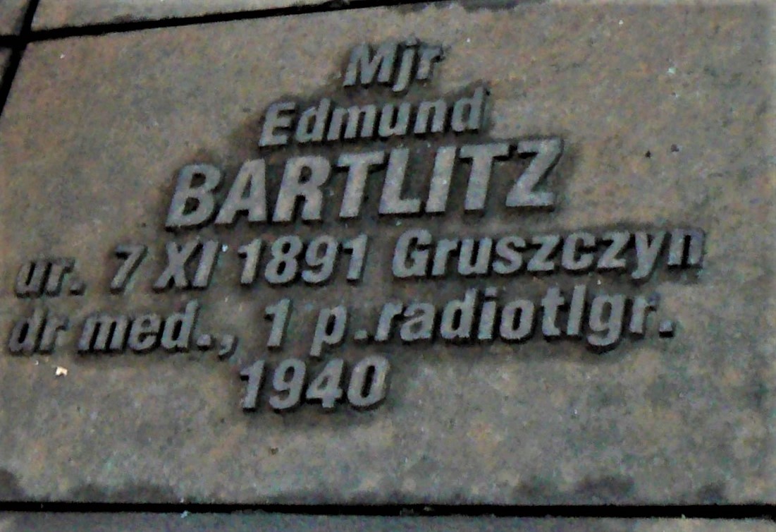 tabliczka epitafijna Edmunda Bartlitza z cemntarza w Charkowie